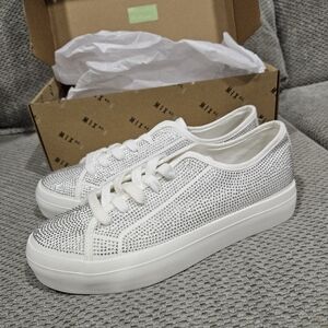 NWT! White And Silver Platform Sneakers, Size 8, Mix No. 6